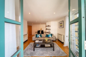2BR Flat with Parking in London